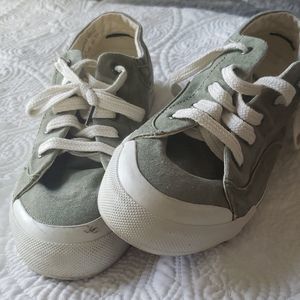 Womens L.L. Bean canvas sneakers green